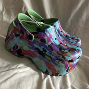 You go girl high stepping. New without tags.